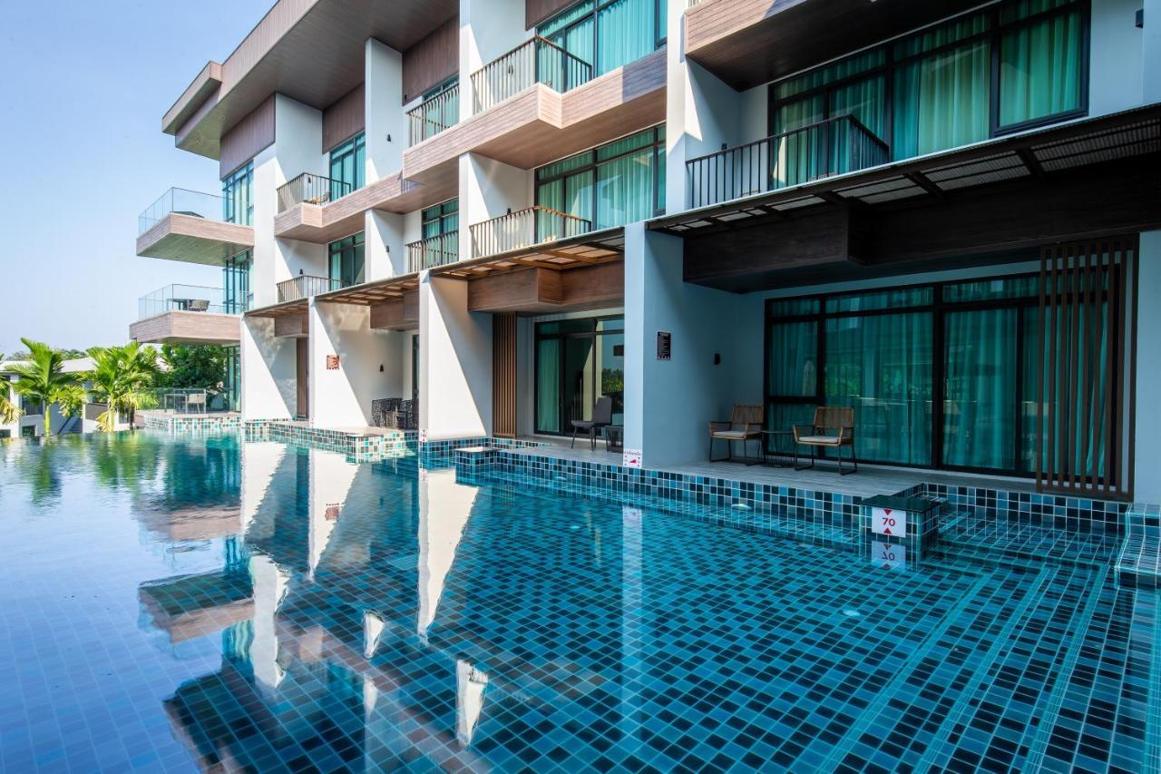 Deluxe Twin Room Pool Access,1593721373:JPEG